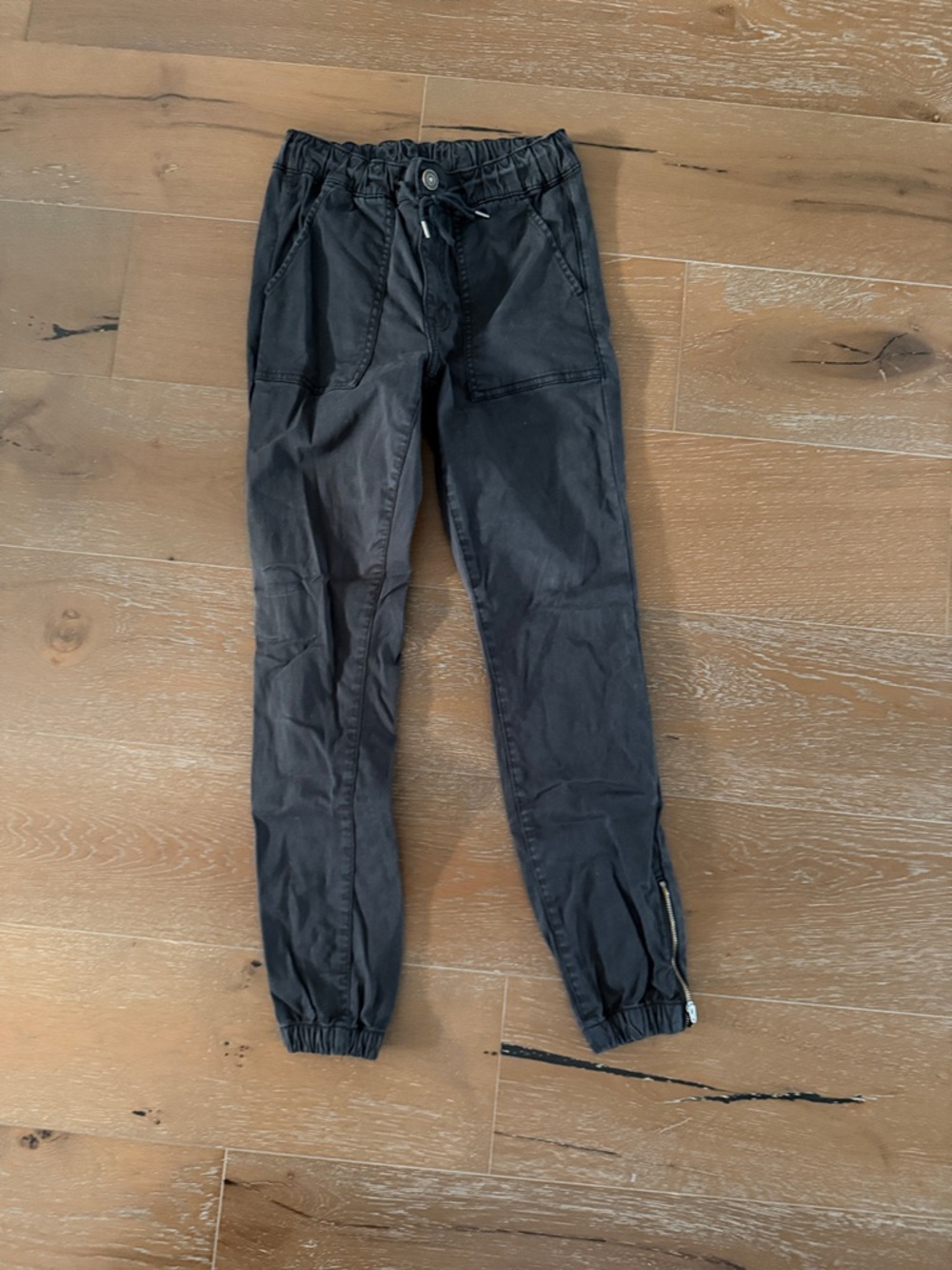 American Eagle - Black Drawstring Jogger Pants